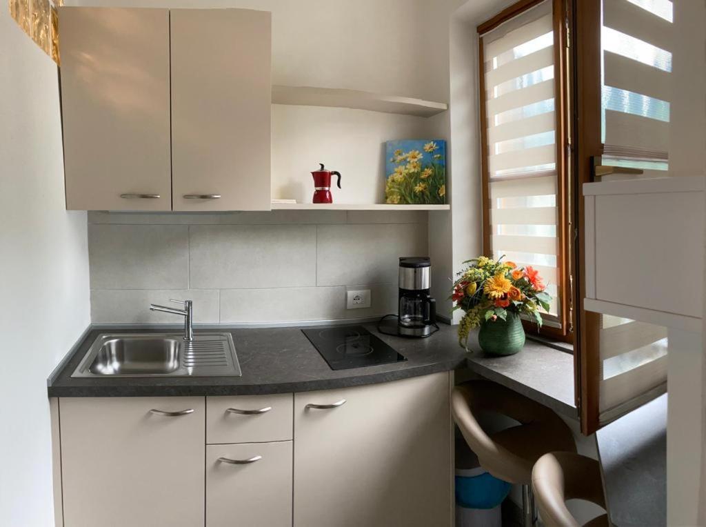 Garni Guflhof Bed and Breakfast Caldaro Εξωτερικό φωτογραφία